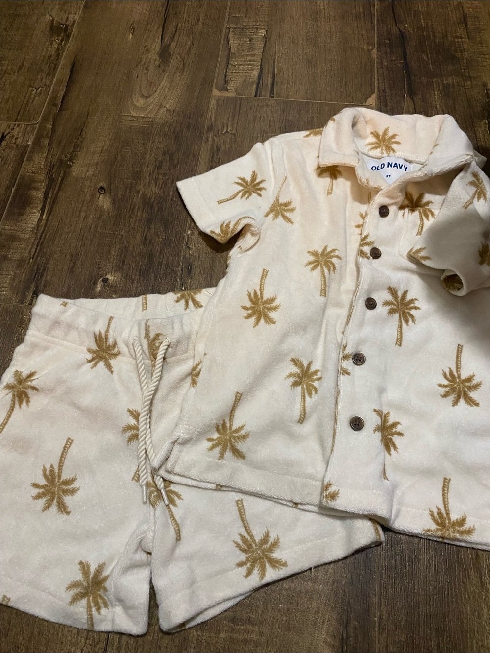 Old Navy Cream Palm Tree Kids Set